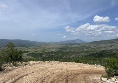 Offroad Kroatien Einsame Ebenen an den Svilaja Bergen 
